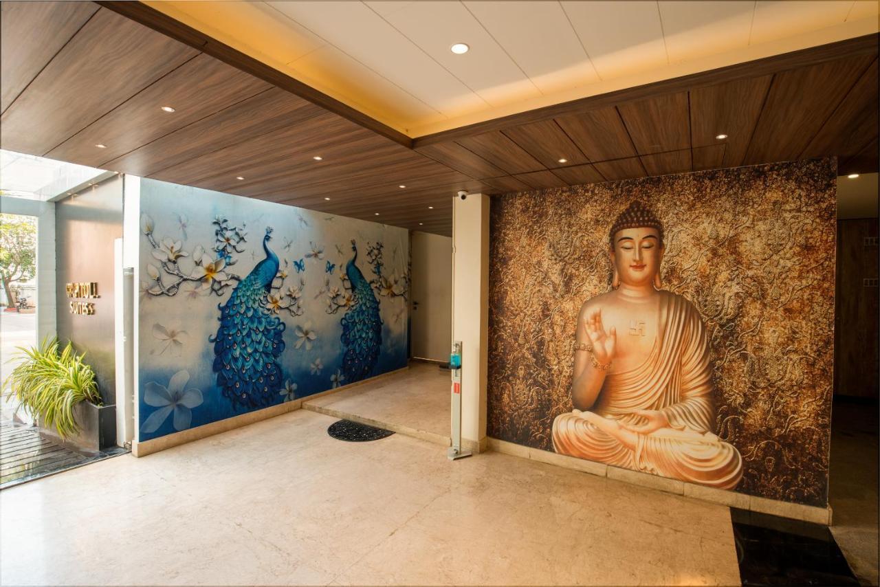 Kvr Capitol Suites Vijayawada Exterior photo