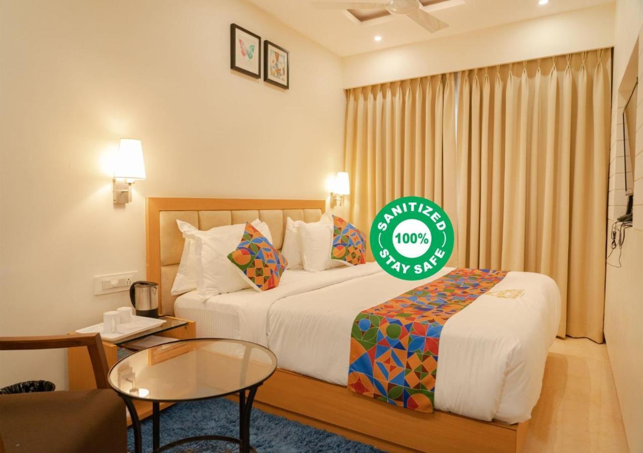 Kvr Capitol Suites Vijayawada Exterior photo